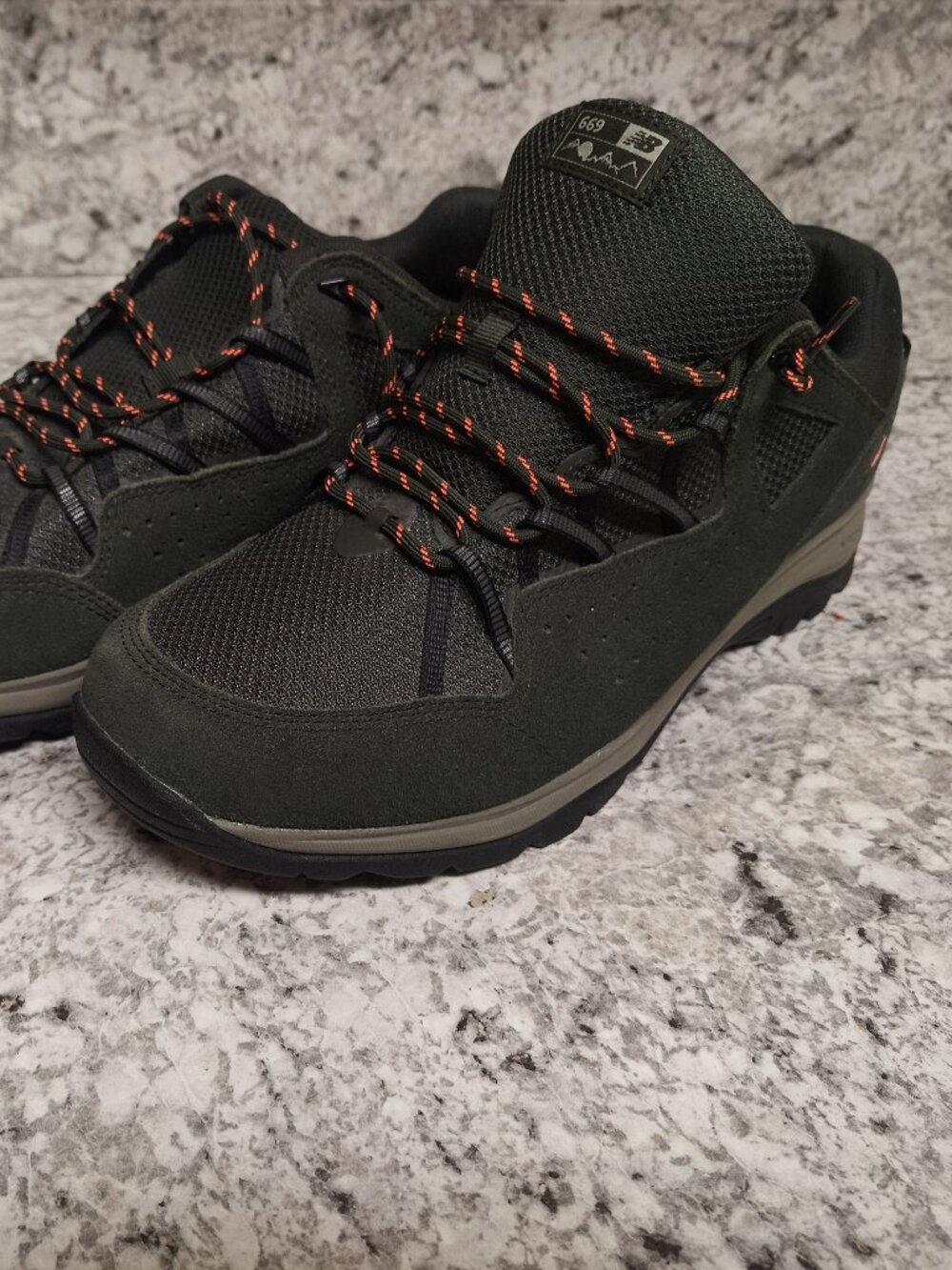New Balance Men's Trail Hiking Shoes 669 V2 Size 12.5 4E Green Suede Mesh